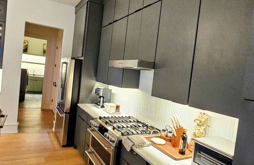 Southwest Raleigh House | New Modern One-Level Retreat