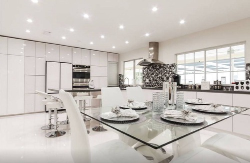 Hollywood Hills House | New Modern Pool Home Hollywood Wow! NEW AMAZING.