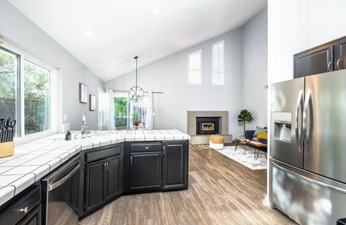 Foster City House | New! Modern & Sleek 4BR home w/high ceilings
