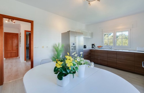 Calas de Mallorca Villa | *NEW*Modern villa for 12 people + pool + air conditioning, fast WIFI, beach 5 min walk