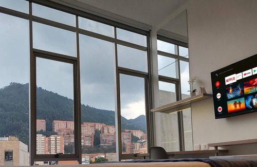 Usaquen Apartment | New modern & warm suite overlooking the mountains