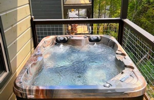 Sevierville Cabin | New mountain view cabin! Tucked away yet short drive to attractions