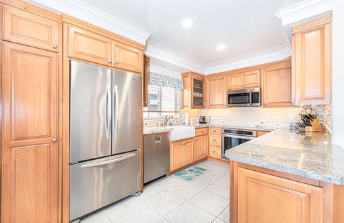 Santa Ana Heights Condo | New Oceanfront Listing! | Huge Patio w/Fire Pit | Private & Oh So Relaxing!