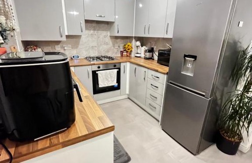 Ollerton House | New Ollerton Parkgate Rest