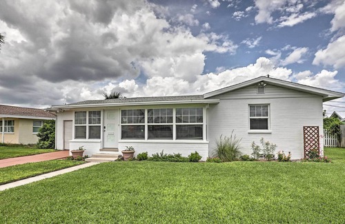 Rosemont Cottage | NEW! Ormond Beach Cottage w/ patio - Walk to the ocean!
