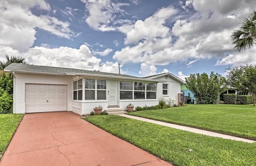 Rosemont Cottage | NEW! Ormond Beach Cottage w/ patio - Walk to the ocean!