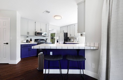 Redding Highlands House | NEW Overflow 96 : Hot Tub - Central - Spacious