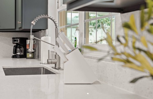 Candler House | NEW! Pickleball Arcade Racetrack Pool Golf Firepit