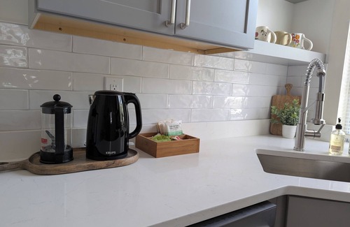 Durham Apartment | NEW! Renovated 2Br/1Ba Convenient to 9th St, NCSSM