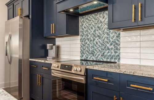 Audubon Place House | NEW ~ Sandy Clam V ~ Sleeps 11