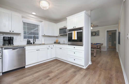 Columbus House | NEW! Savvy Oasis w/Pool, Sleeps 14 I 15 min to Fort Benning