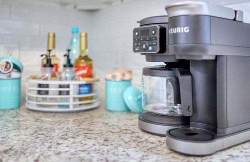 Columbus House | NEW! Savvy Oasis w/Pool, Sleeps 14 I 15 min to Fort Benning