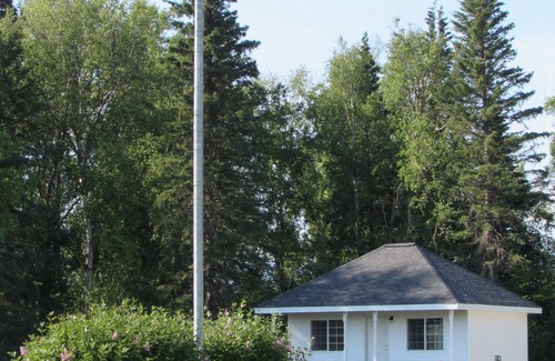 Palmer House | NEW Self contained- Beautiful Mt. View- Bungalow