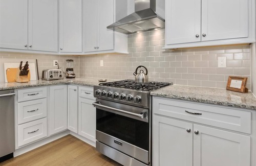 North End House | NEW SINGLE FAMILY BEACH BLOCK HOME-ELEVATOR