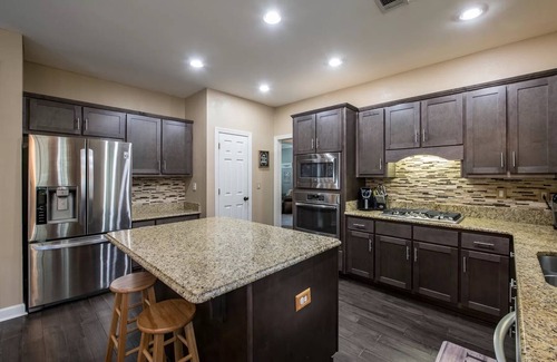 Norcross House | NEW Southern Charm ATL 4 Bdr/3 Bath Executive Home