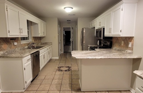 Ocean Springs House | NEW! Spacious 3bd/2ba home with pool! Sleeps 8