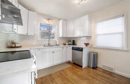 Twin Falls House | NEW spacious 4br 2ba Central Twin Falls Home SLEEPS 12