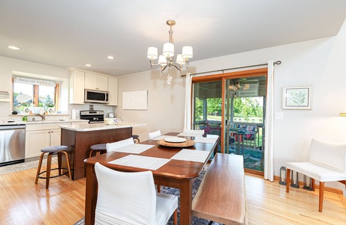 The Galena Territory House | New! Thunder Bay Ridge | Hot Tub*Fire Pit*Game Room*Coffee Bar*Stunning Sunsets!