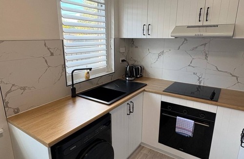 Downer Apartment | NEW TO VRBO: Cosy Downer Hideaway Close to City Life