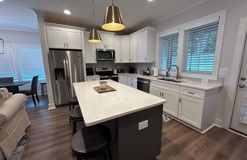 Auburn House | New! Welcome to Ode to Aubie! Full house 3 bedroom - 1.4 m to the Stadium!