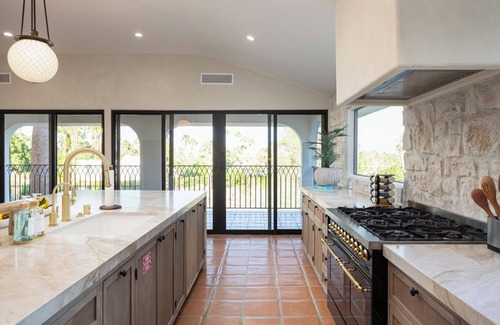 The Mesa House | NEW-Welcome to the Mesa Racquet Club Estate