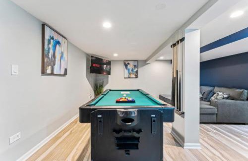 Gages Lake House | New year fun-Near Lake Navy Hot Tub King Bed