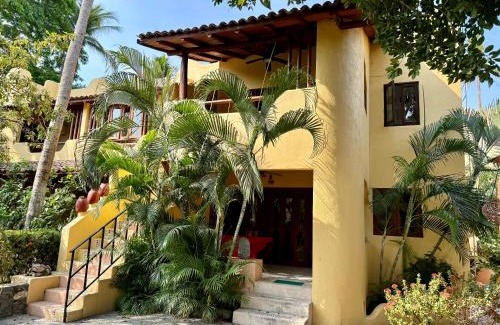 Playa la Madera Apartment | Newer & Roomy w/2 Pools. No Car Needed. Beaches, Restaurants & Shopping W/I walking distance. Taxis and buses abundant for reasonable price if needed