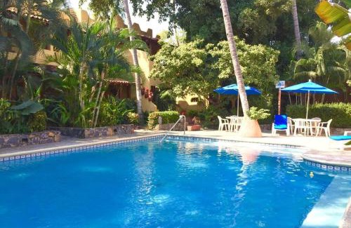 Playa la Madera Apartment | Newer & Roomy w/2 Pools. No Car Needed. Beaches, Restaurants & Shopping W/I walking distance. Taxis and buses abundant for reasonable price if needed