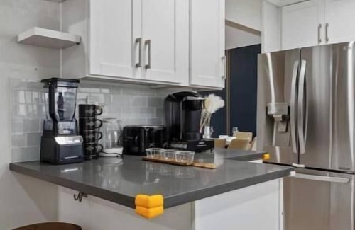 Townsend House | NewLuxHome! EV! MiniGolf! PoolTable! HeartofSanJose