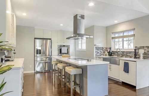 Northside House | NewLuxHome!PoolTable!HotTub!Heart of Downtown SJ