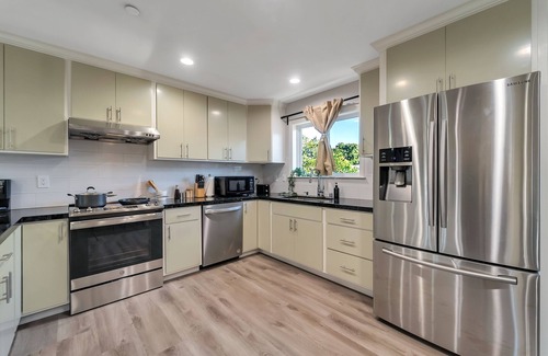 San Jose House | Newly built 2,100 sqft home 6br and 5ba in Willow Glen