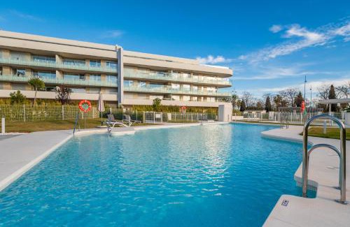 San Pedro de Alcantara Apartment | Newly Built 3 BDRM Luxury Apt Close to the Beach