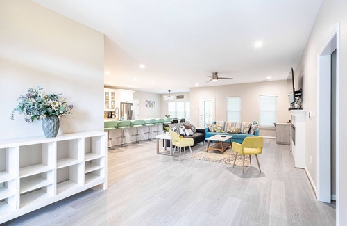 Reservoir House | Newly built 5 Bedroom Rancher with 2 master's and a big yard with playground