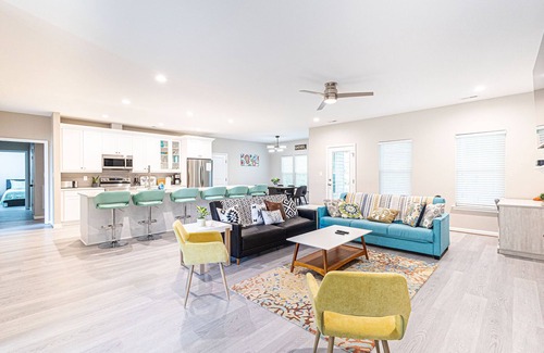 Reservoir House | Newly built 5 Bedroom Rancher with 2 master's and a big yard with playground