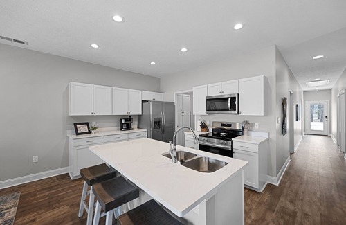 Pickwick Dam Ski Chalet | Newly built Chalet on State Park Golf Course 5 min from Pickwick Lake!