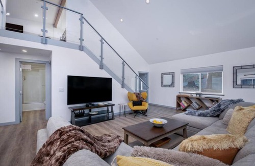 Alta Apartment | Newly Built Luxury Villa in the Sierra Mountains