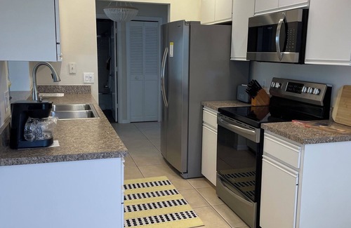Braden River Condo | Newly furnished and professionally decorated 2 bed/2 bath condo in The Meadows
