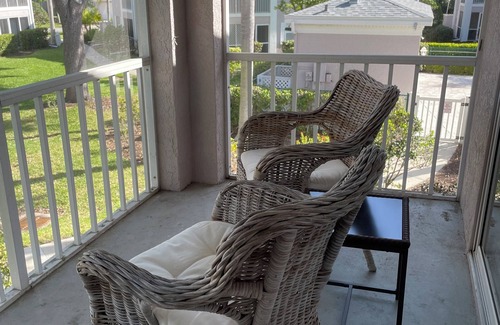 Braden River Condo | Newly furnished and professionally decorated 2 bed/2 bath condo in The Meadows
