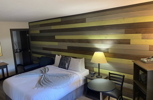 Davenport Apartment | Newly Opened Sunday Bay Resort, Just Minuets from being on/in Lake ROOSEVELT