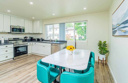 Altadena Apartment | Newly Remodeled 2b2b APT Near Pasadena Old Town