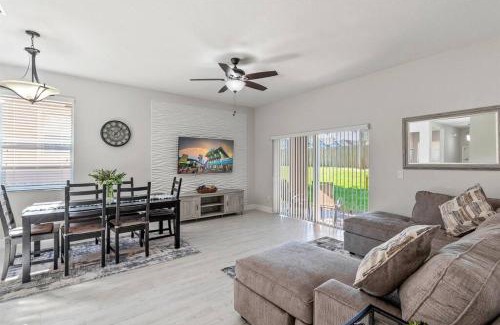 Regal Palms Villa | Newly Remodeled 4BD/4BA Townhouse-Regal Palms Resort Near Disney