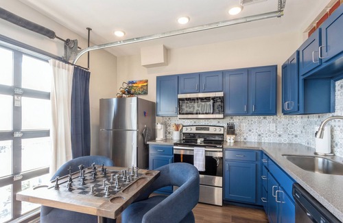 Lawrence Condo | Newly Remodeled BOHO Condo - 1 Block to Mass Street!