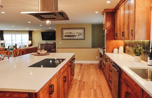 Williamstown House | Newly remodeled! Holland Farms is located in the Golden Triangle of Northern KY!
