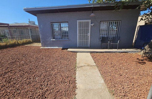 El Paso House | Newly Remodeled House close to Zaragoza Bridge