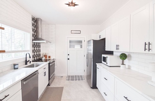 Belmont Historic District House | Newly remodeled luxury cottage in Belmont, NC Walk to Kevin Loftin Park