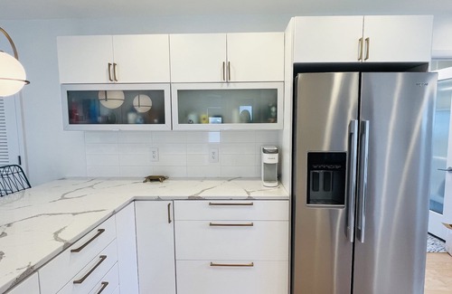 Clear Lake House | Newly remodeled Mid-Century Modern with a view!