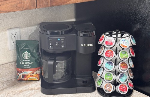 Lamar House | Newly reno’d 2-bed, 2 bath house with carport - 1 min drive from downtown Lamar.