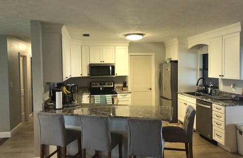 Putnam Hall House | NEWLY RENOVATED HOME ON LITTLE SANTA FE, FLEXIBLE CANCELLATION POLICY