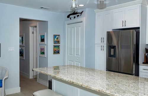 Boca Grande Condo | Newly renovated 2-bedroom beachfront condo in Boca Grande with pool, AC & WiFi