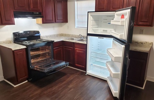 West Lake Forest House | Newly Renovated 2-Bedroom 1½ Bathroom Townhome in New Orleans with WiFi and AC.